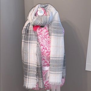 🌺Scarf Pink/Gray/White. Never worn!